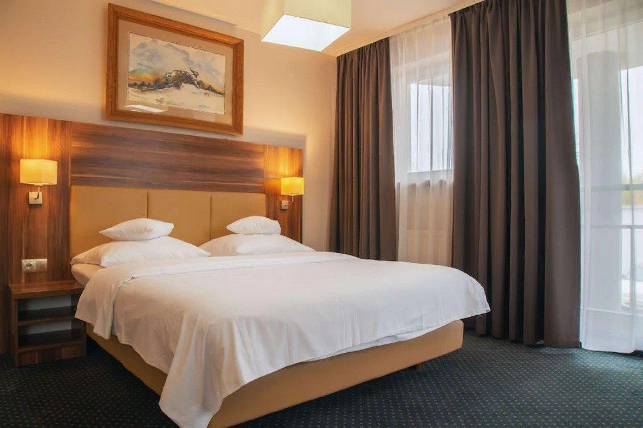 Hotel Poleczki Warsaw Airport Esterno foto